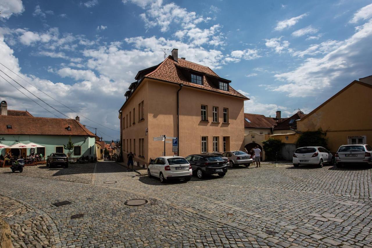 Apartmany Na Mikulasskem Namesti Znojmo Εξωτερικό φωτογραφία