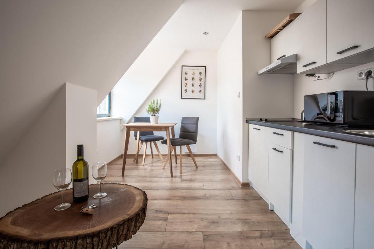 Apartmany Na Mikulasskem Namesti Znojmo Εξωτερικό φωτογραφία